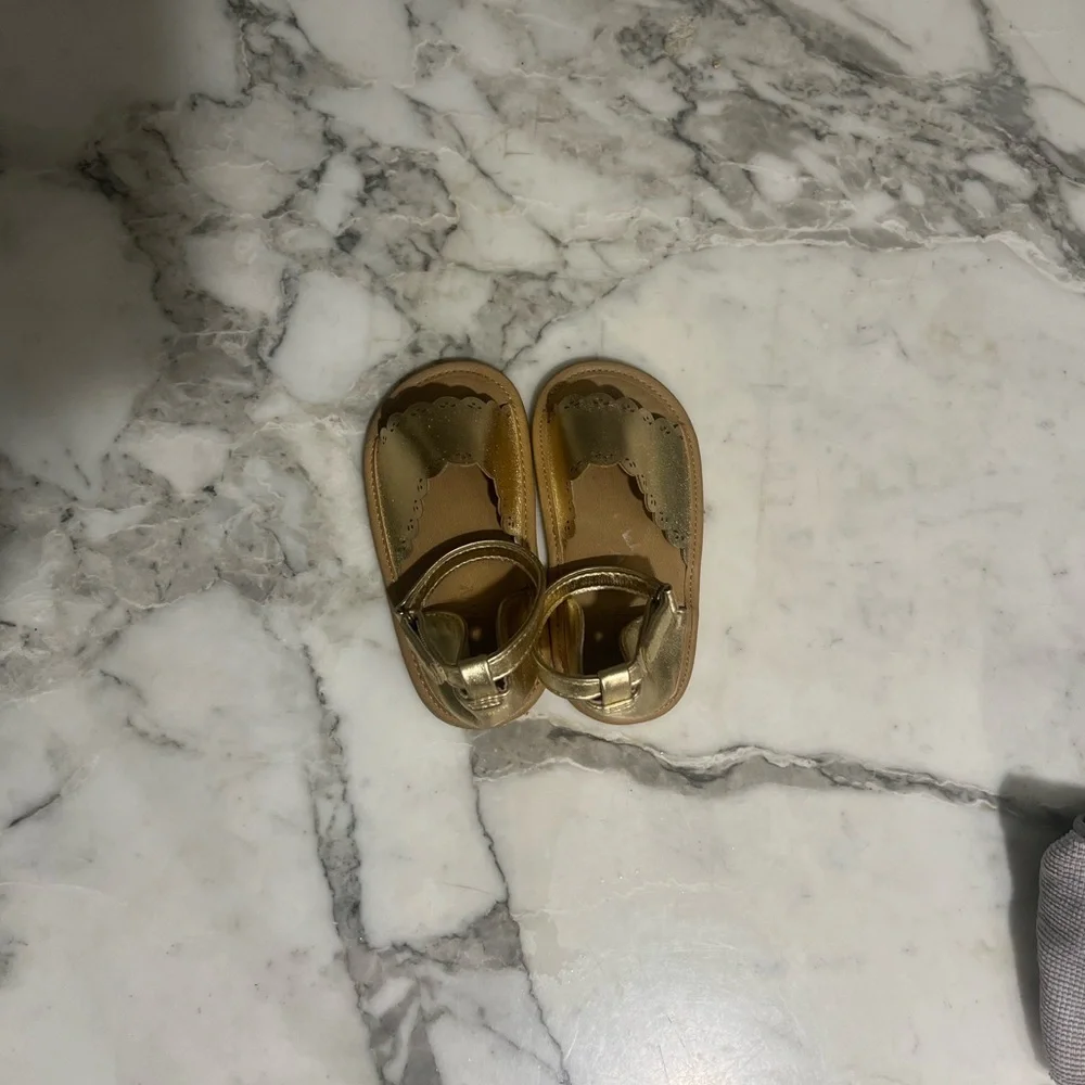 $7 ADD ON Old Navy 4C Gold Sandals 18-24M‎ H&M Zara